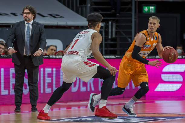 与中国香港 与中国香港